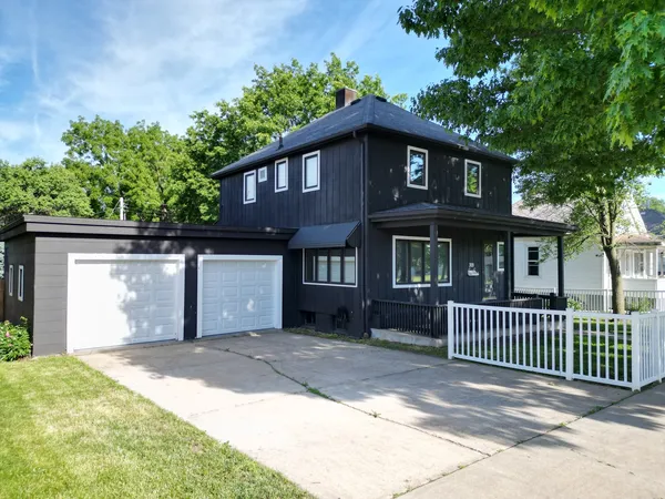 $169,900 | 309 North Market Street, Hoopeston, IL 60942