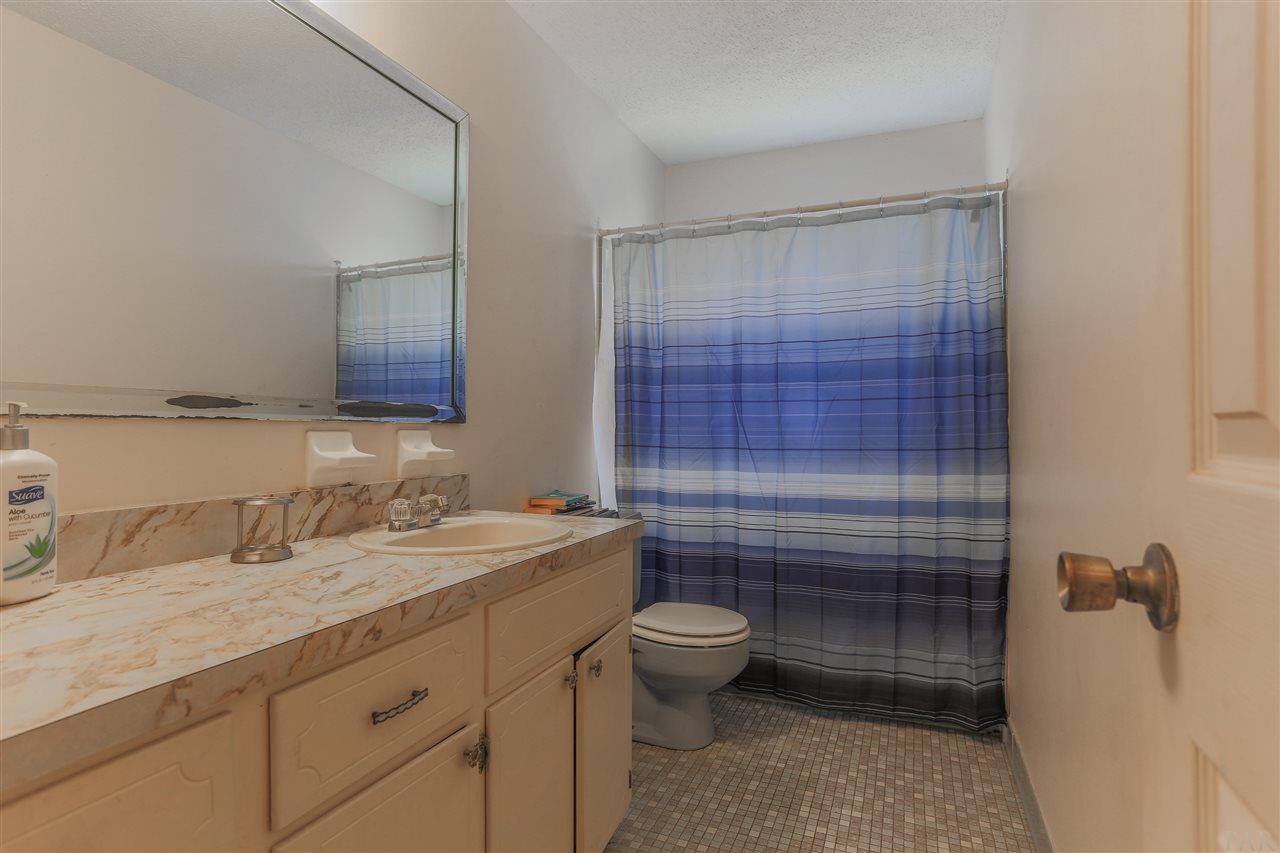 4160 April Road Pensacola, FL 32504 - Photo 24 of 32