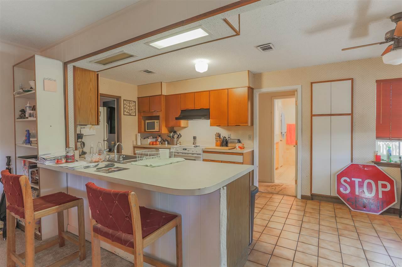 4160 April Road Pensacola, FL 32504 - Photo 8 of 32
