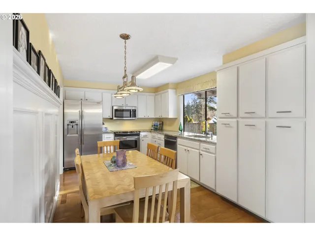 $595,000 | 11340 Southwest Viewmount Court, Tigard, OR 97223