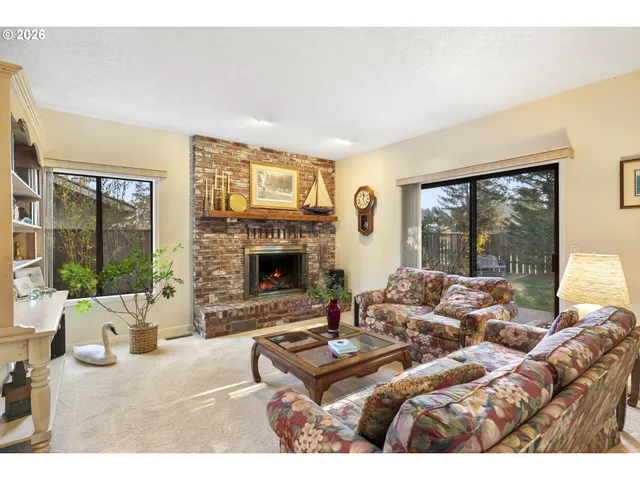 $595,000 | 11340 Southwest Viewmount Court, Tigard, OR 97223