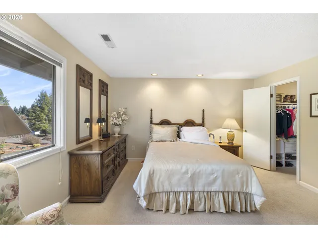 $595,000 | 11340 Southwest Viewmount Court, Tigard, OR 97223