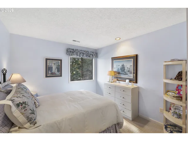 $595,000 | 11340 Southwest Viewmount Court, Tigard, OR 97223