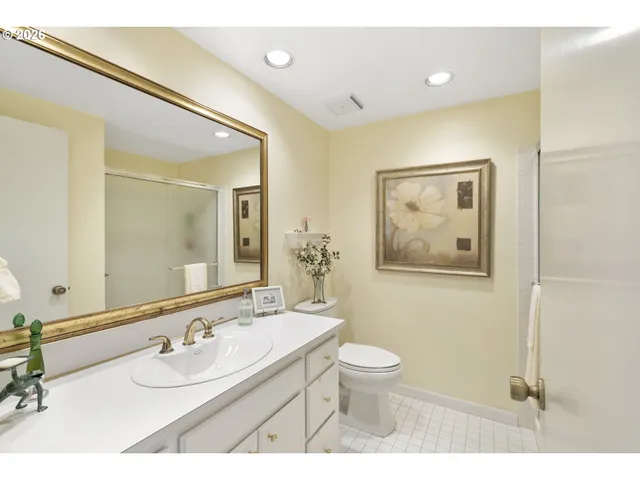 $595,000 | 11340 Southwest Viewmount Court, Tigard, OR 97223