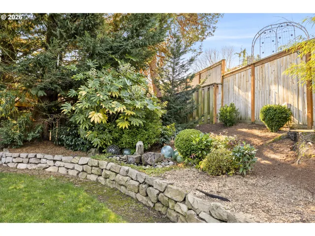 $595,000 | 11340 Southwest Viewmount Court, Tigard, OR 97223