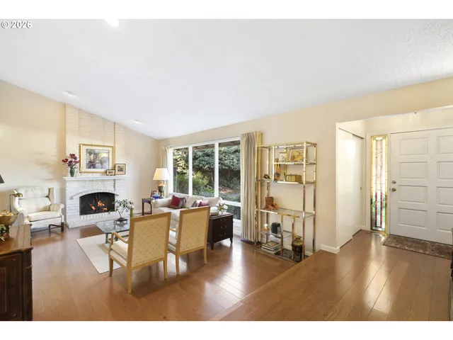 $595,000 | 11340 Southwest Viewmount Court, Tigard, OR 97223