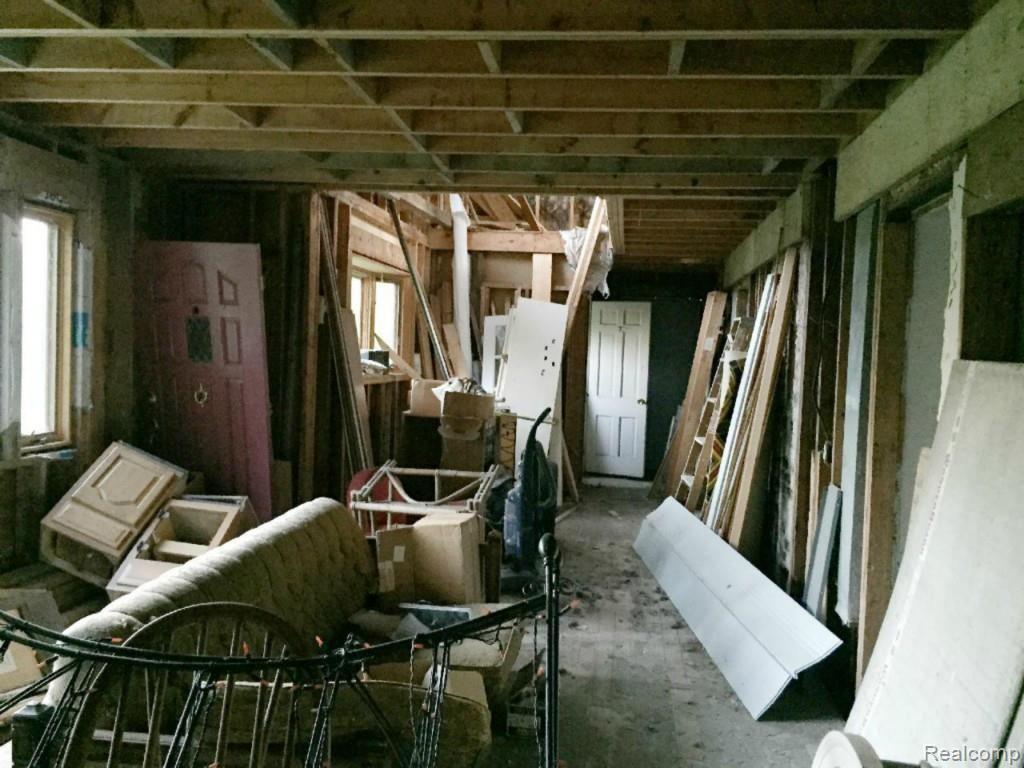 69188 Slating Lane Romeo, MI 48065 - Photo 15 of 18 #15 inside.jpg