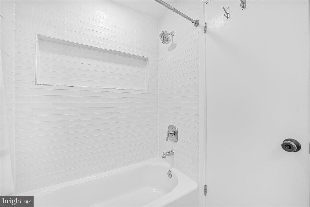 9514 Edgeley Road Bethesda, MD 20814 - Photo 15 of 39 Gallery Image 15