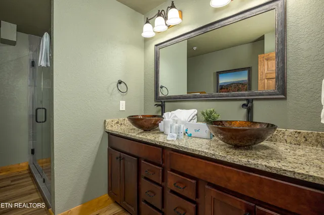 $1,374,000 | 1013 Potters Way, Gatlinburg, TN 37738