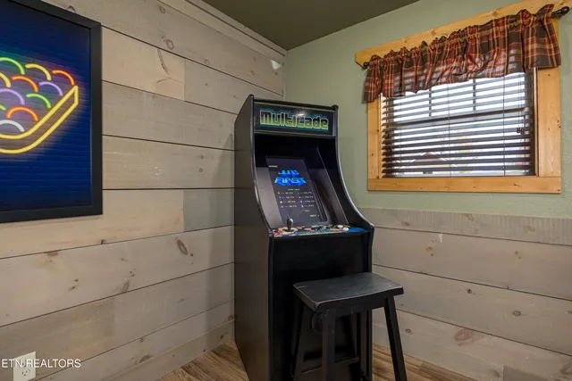 $1,374,000 | 1013 Potters Way, Gatlinburg, TN 37738