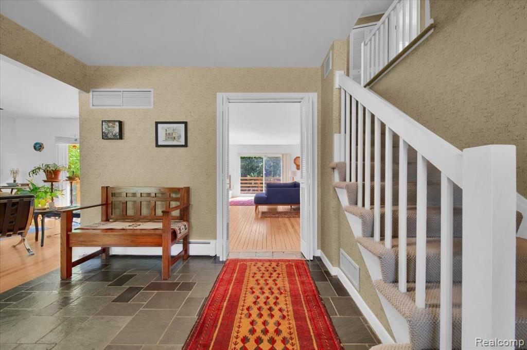 7159 Pebblecreek Road West Bloomfield, MI 48322 - Photo 5 of 57 Gallery Image 5