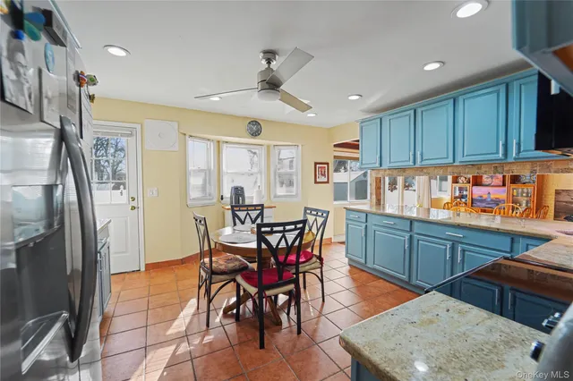 $649,999 | 21 Francisco Avenue, Central Islip, NY 11722