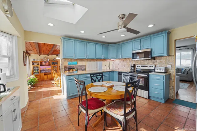 $649,999 | 21 Francisco Avenue, Central Islip, NY 11722