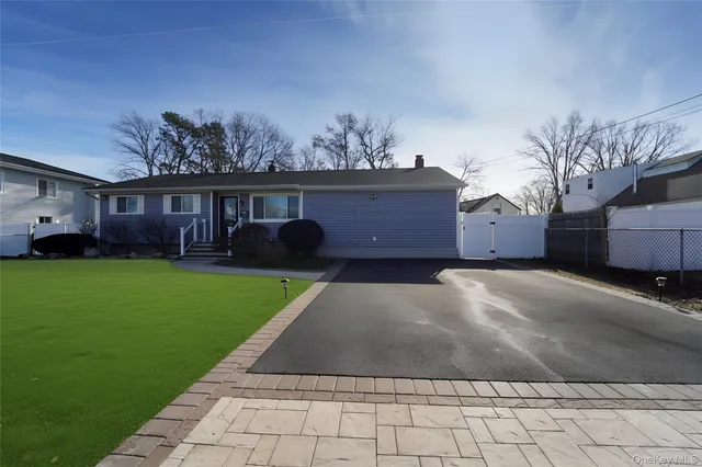 $649,999 | 21 Francisco Avenue, Central Islip, NY 11722