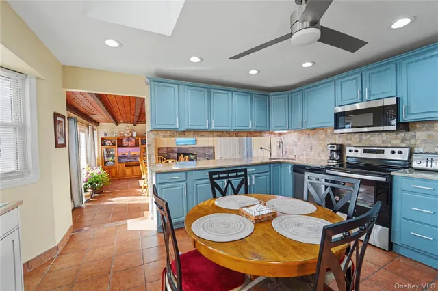 $649,999 | 21 Francisco Avenue, Central Islip, NY 11722