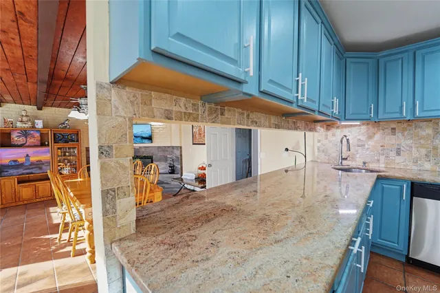 $649,999 | 21 Francisco Avenue, Central Islip, NY 11722