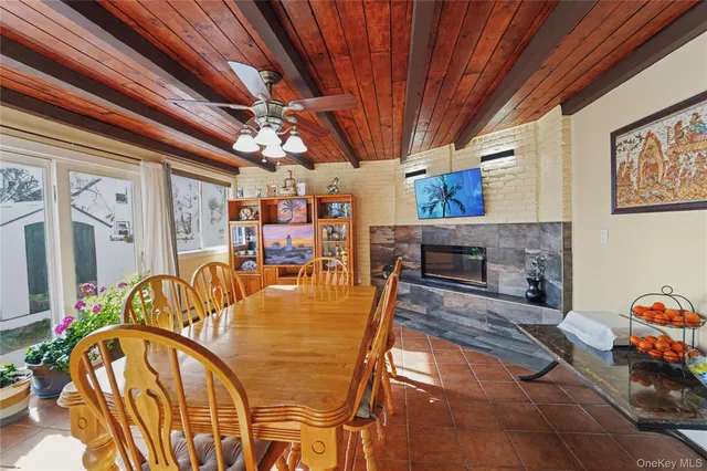 $649,999 | 21 Francisco Avenue, Central Islip, NY 11722