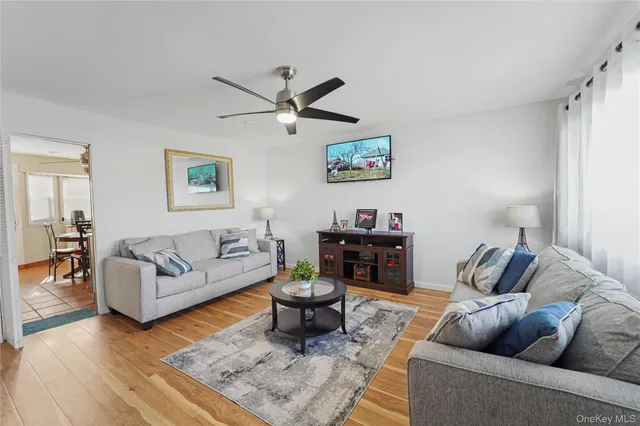 $649,999 | 21 Francisco Avenue, Central Islip, NY 11722