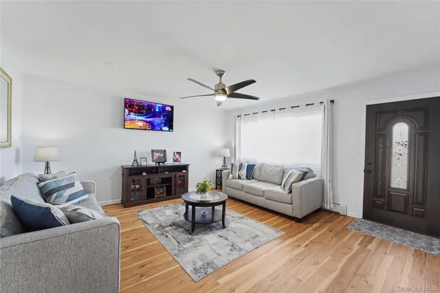 $649,999 | 21 Francisco Avenue, Central Islip, NY 11722