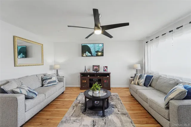 $649,999 | 21 Francisco Avenue, Central Islip, NY 11722