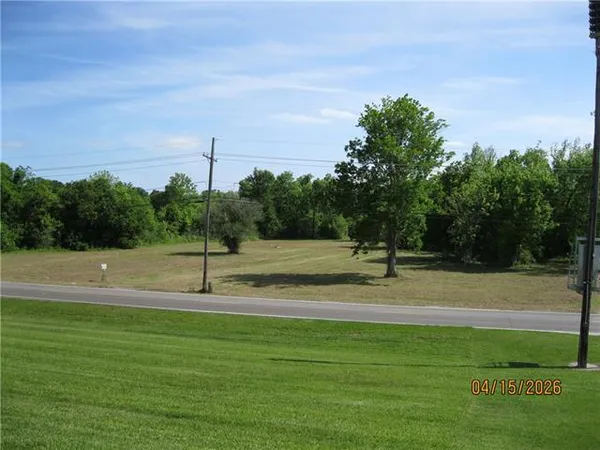 $1,500,000 | 16421 River Road, Hahnville, LA 70057