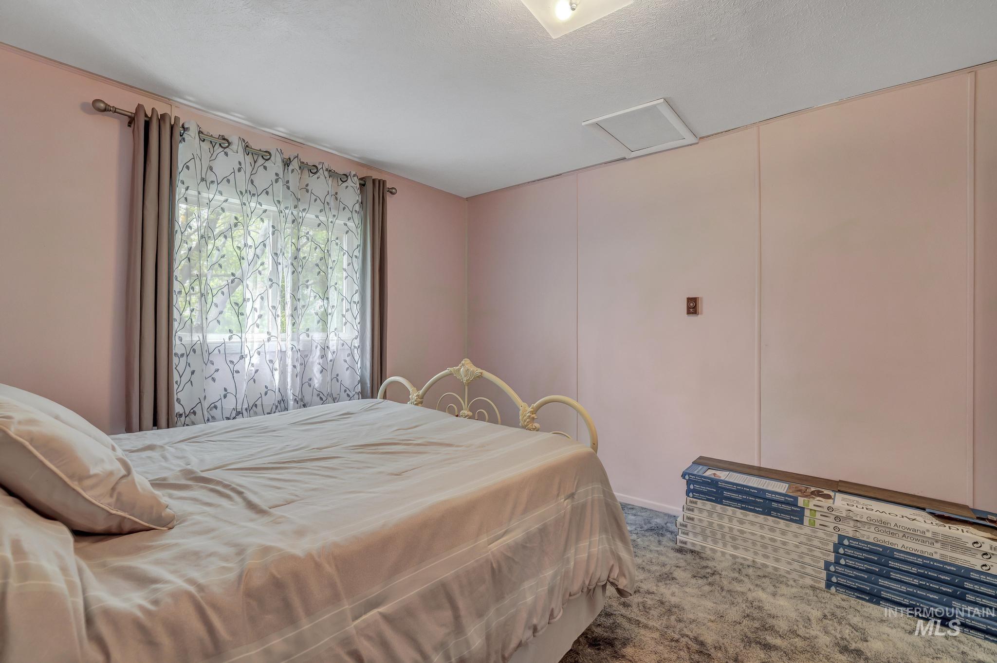 420 East 3rd Street Shoshone, ID 83352 - Photo 15 of 39