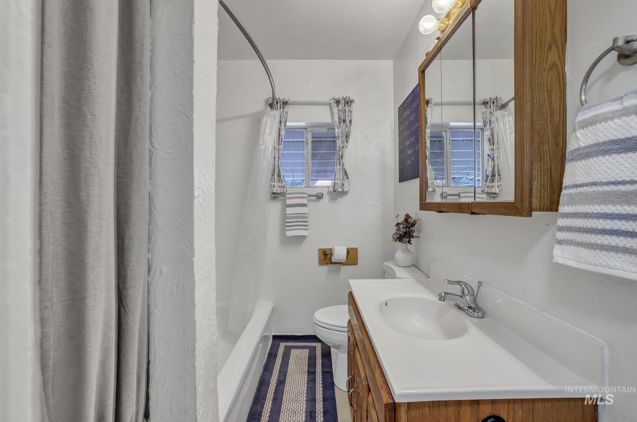 420 East 3rd Street Shoshone, ID 83352 - Photo 16 of 39