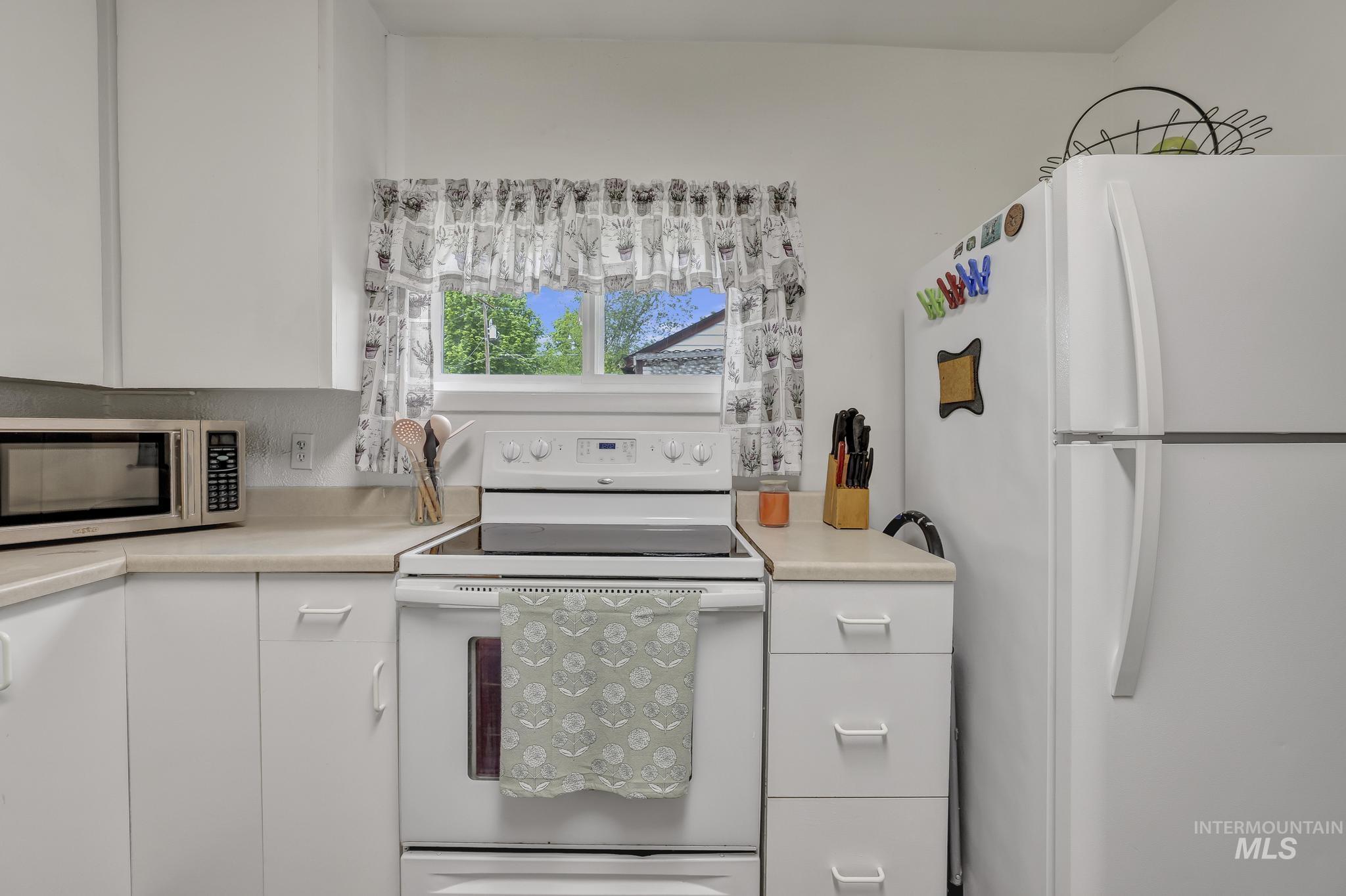 420 East 3rd Street Shoshone, ID 83352 - Photo 25 of 39