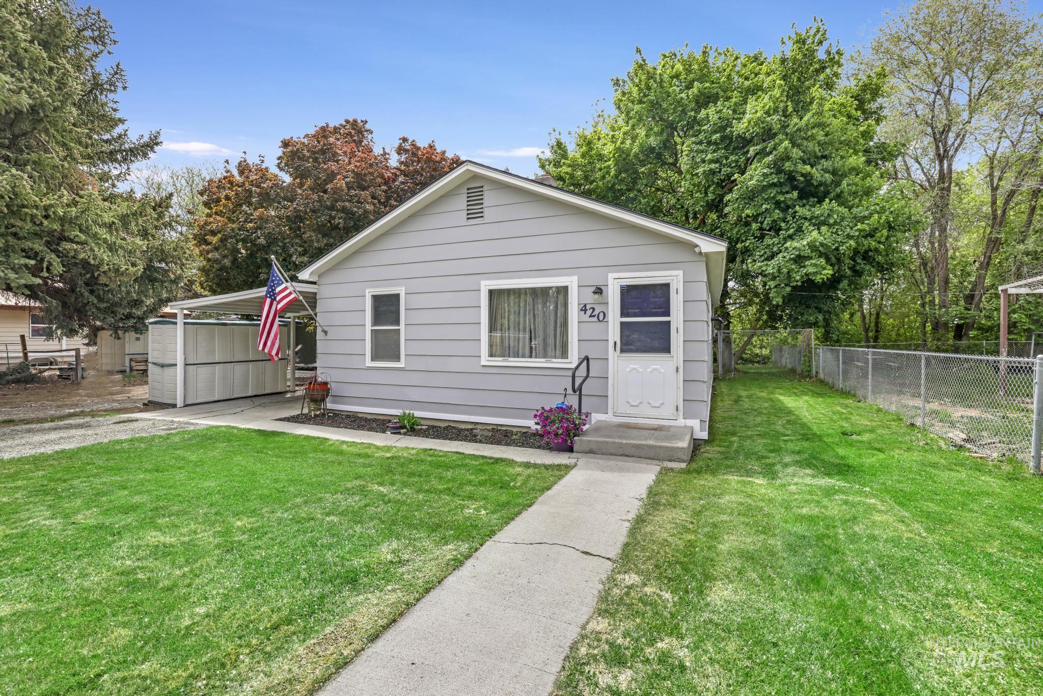 420 East 3rd Street Shoshone, ID 83352 - Photo 3 of 39