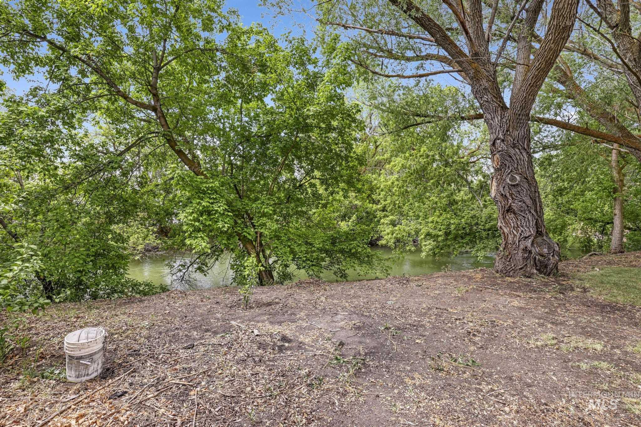 420 East 3rd Street Shoshone, ID 83352 - Photo 33 of 39