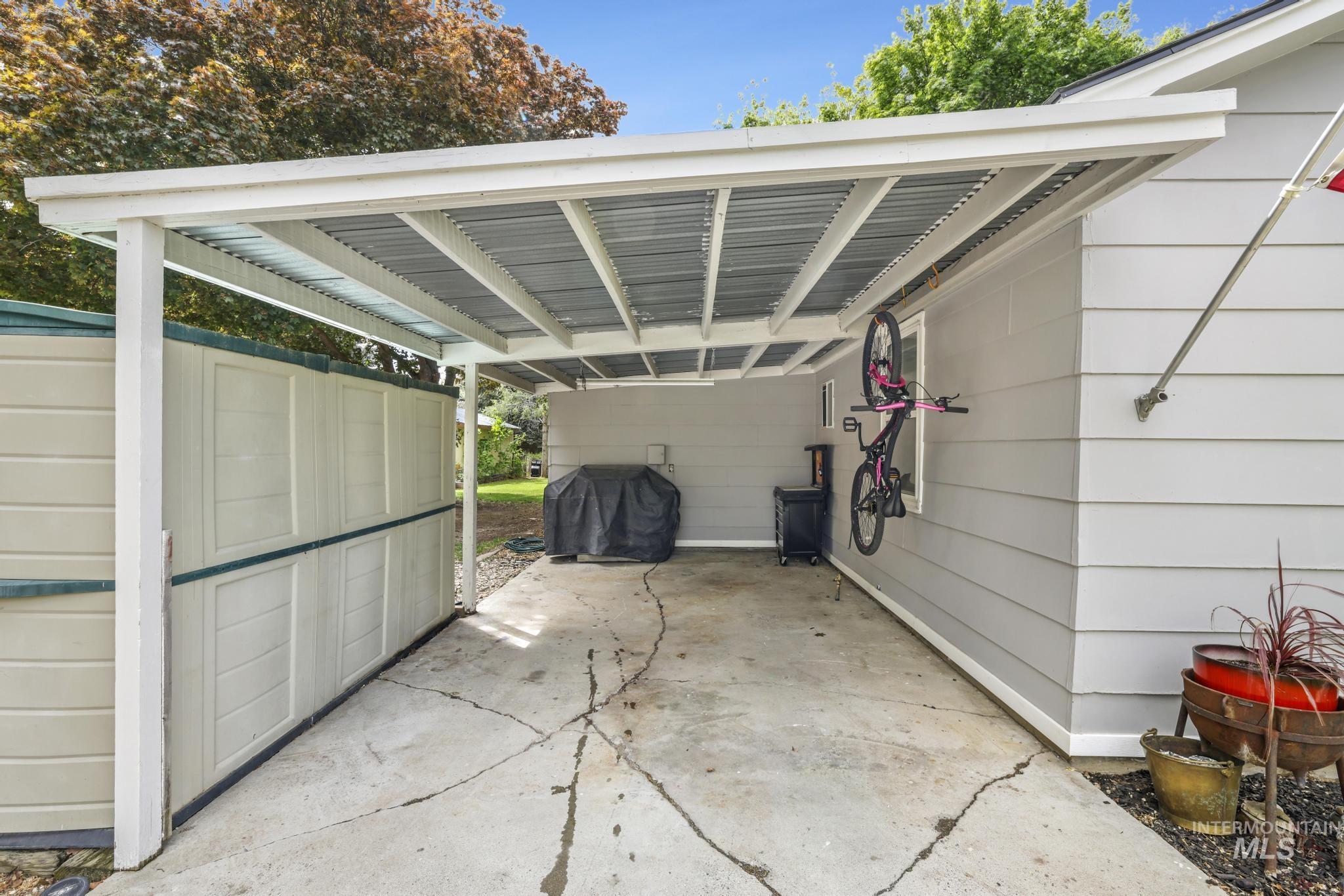 420 East 3rd Street Shoshone, ID 83352 - Photo 7 of 39