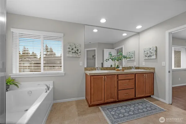 $889,950 | 3118 92nd Place Southeast, Everett, WA 98208