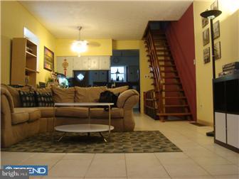 730 West Ritner Street Philadelphia, PA 19148 - Photo 2 of 10 Living Room
