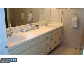 730 West Ritner Street Philadelphia, PA 19148 - Photo 9 of 10 Bathroom