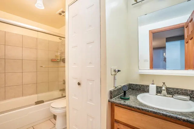 $199,000 | 4553 West 56th Street, Unit 204, Chicago, IL 60629