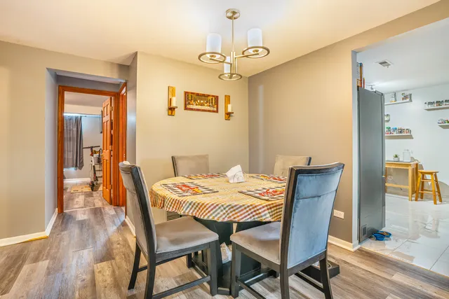 $199,000 | 4553 West 56th Street, Unit 204, Chicago, IL 60629