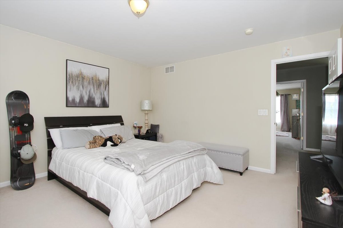 9844 Fairfield Road Huntley, IL 60142 - Photo 25 of 34