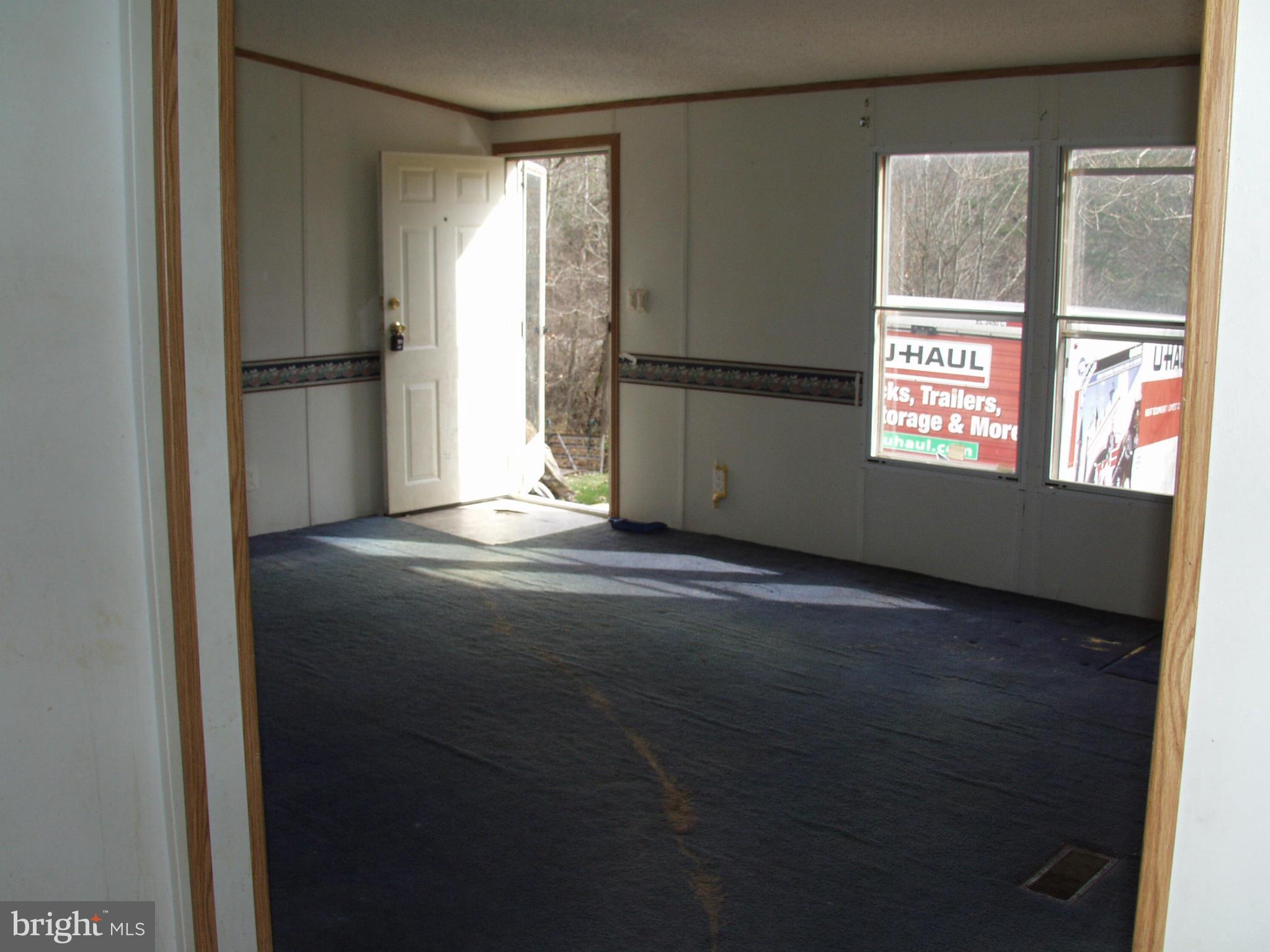 735 Pack Horse Road Winchester, VA 22603 - Photo 6 of 23 Living Room