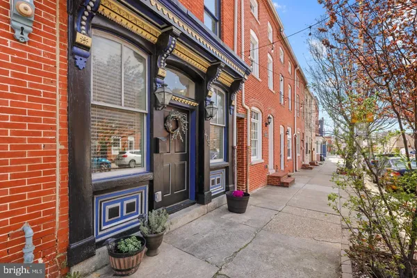 $425,000 | 405 South Wolfe Street, Baltimore, MD 21231