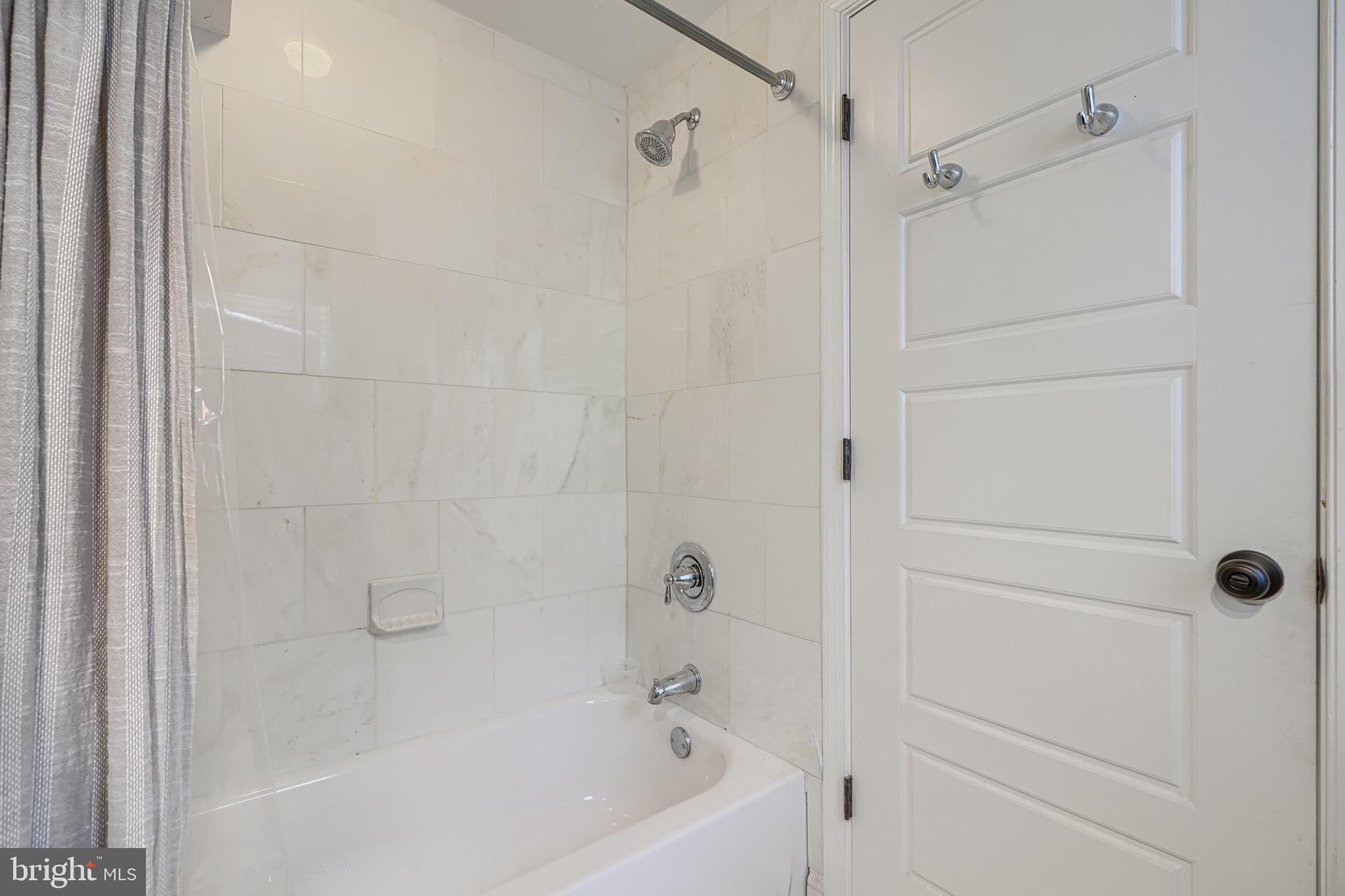 405 South Wolfe Street Baltimore, MD 21231 - Photo 21 of 41