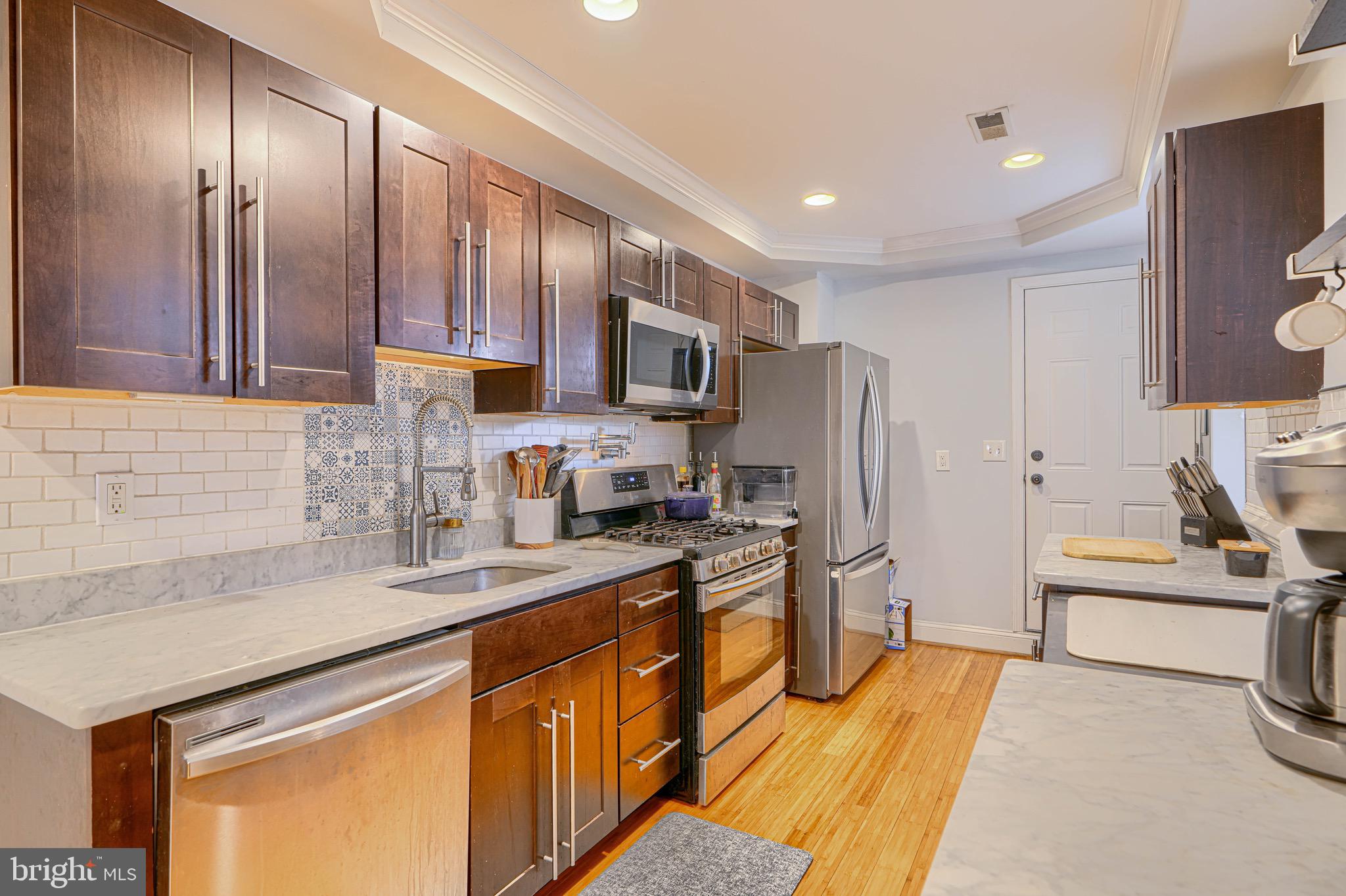 405 South Wolfe Street Baltimore, MD 21231 - Photo 8 of 41