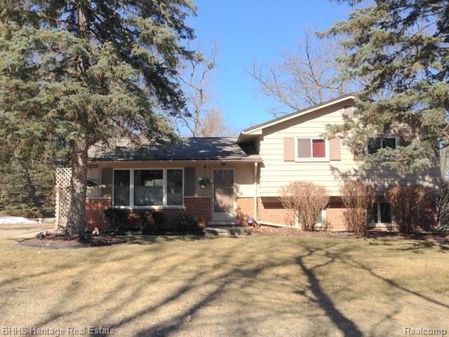7351 Cowell Road Brighton, MI 48116 - Photo 1 of 16 IMG_3040-001.jpg