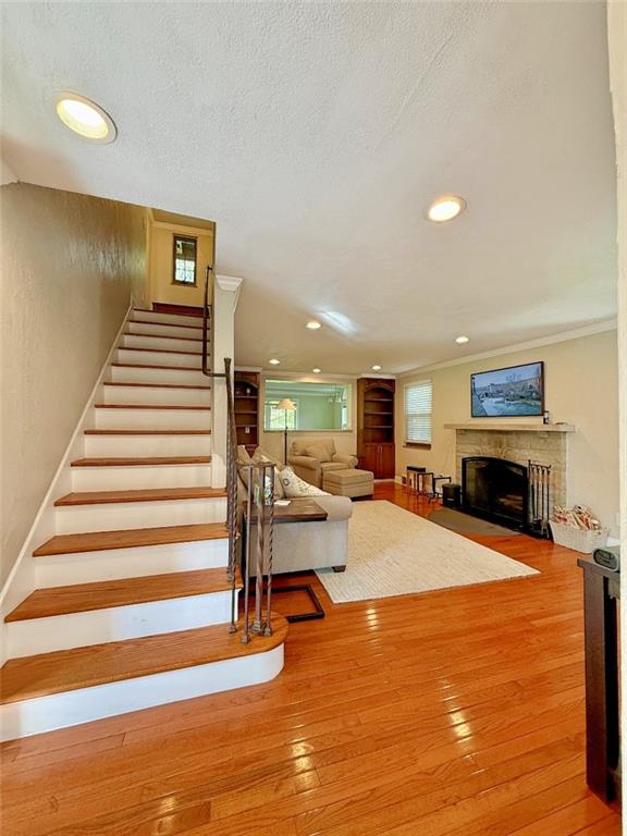 493 Haverhill Road Pittsburgh, PA 15228 - Photo 10 of 27 Gallery Image 10