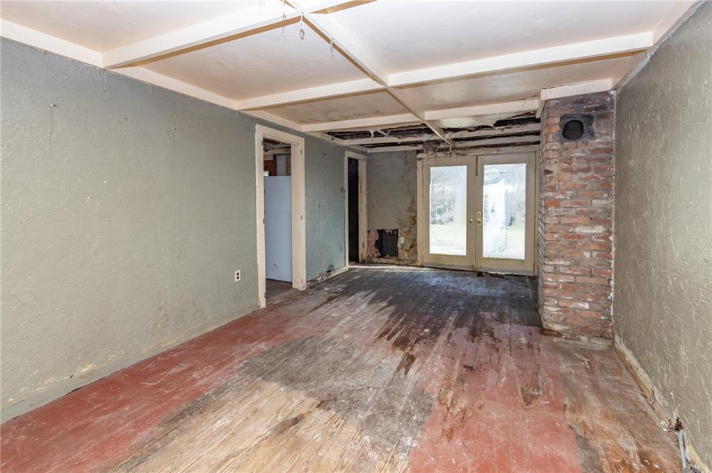 209 McJunkin Road Pittsburgh, PA 15239 - Photo 4 of 14 Gallery Image 4