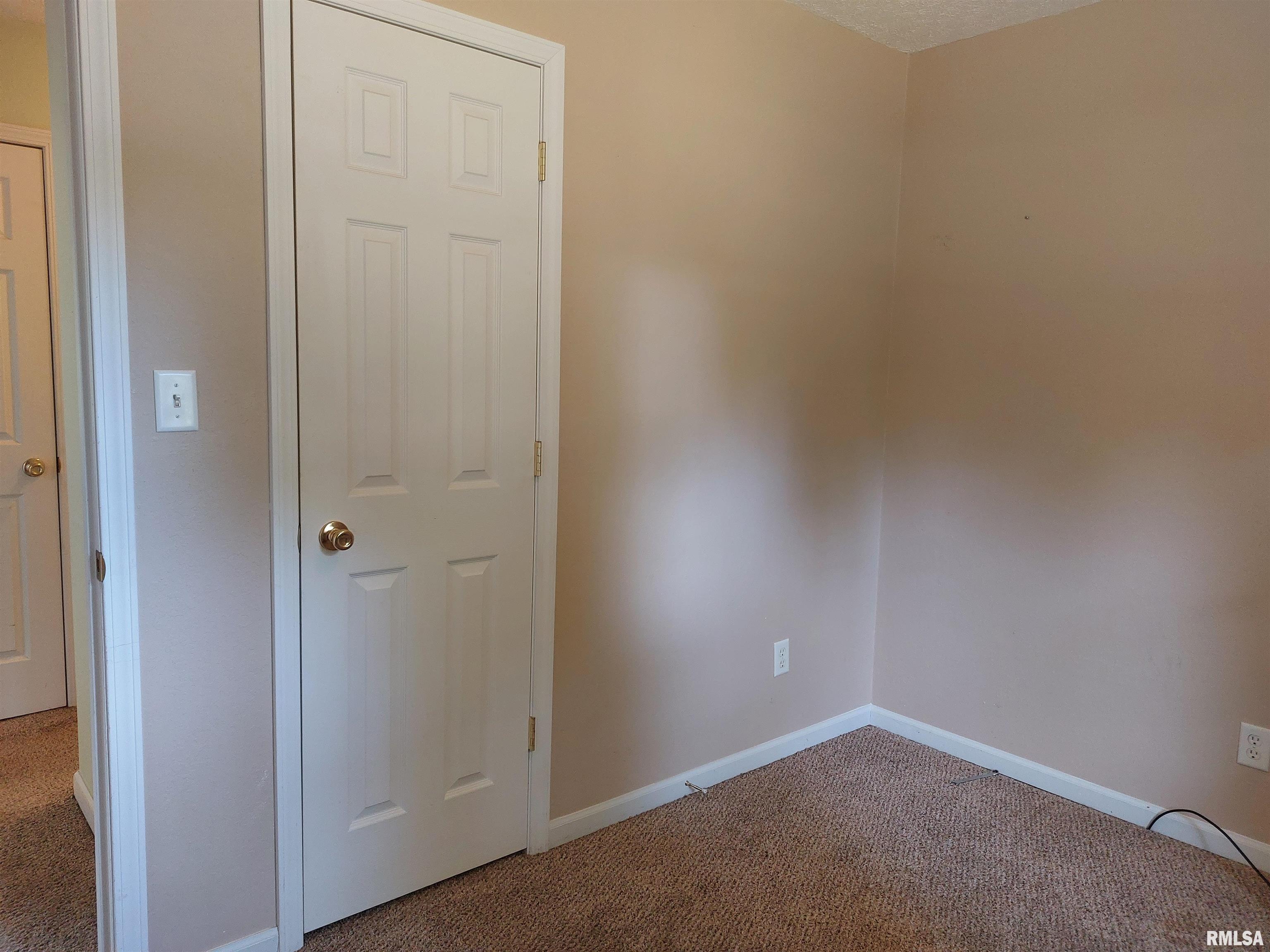 11711 East Radisson Road Mount Vernon, IL 62864 - Photo 17 of 33 Gallery Image 17