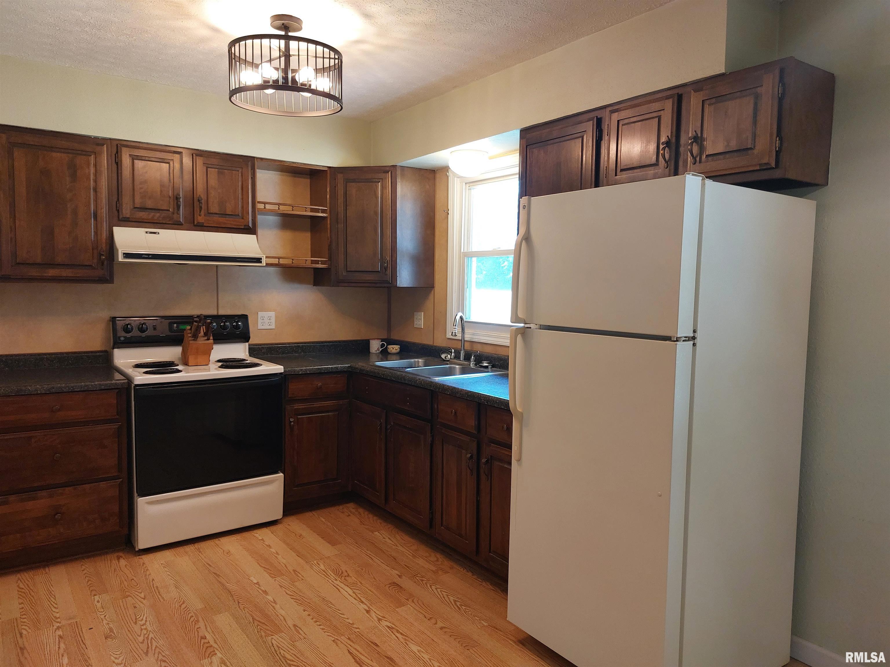 11711 East Radisson Road Mount Vernon, IL 62864 - Photo 5 of 33 Gallery Image 5