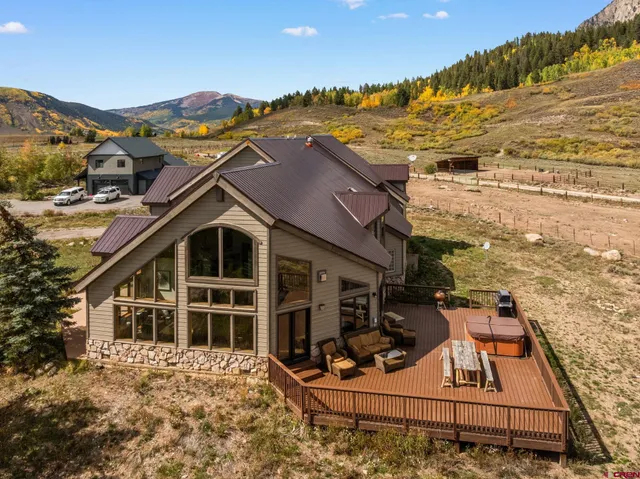 a view of a house with a outdoor space