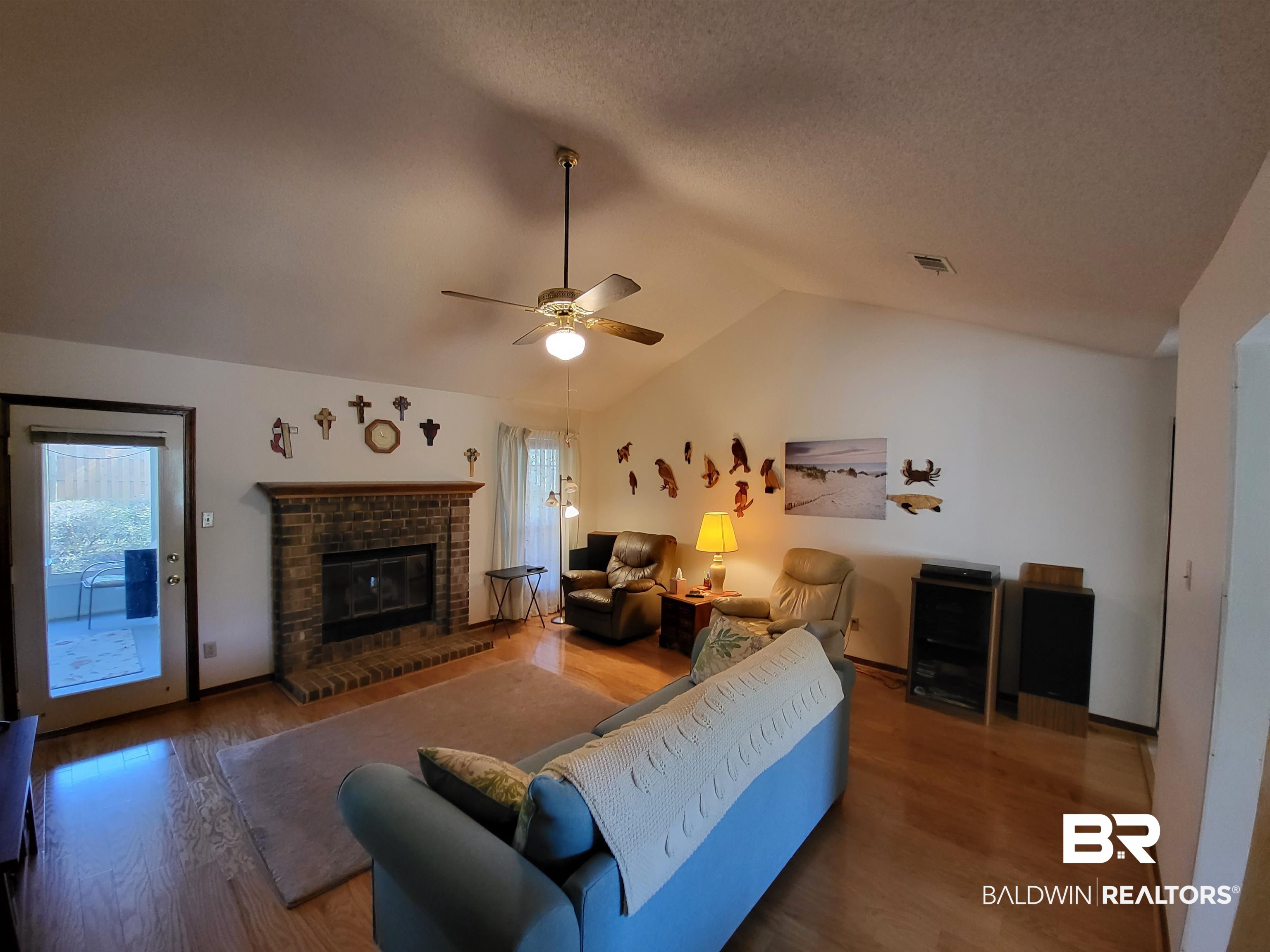 2865 Avenida Alberto Lillian, AL 36549 - Photo 4 of 25 Great Room with Vaulted C