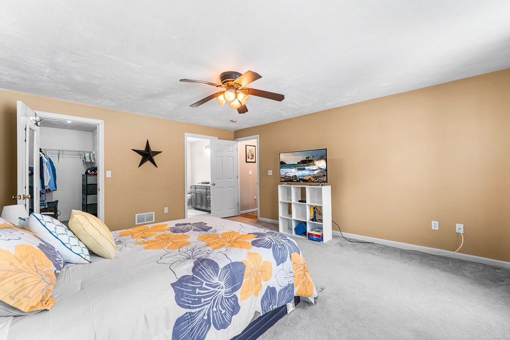 216 Gray Road Templeton, MA 01468 - Photo 14 of 38
