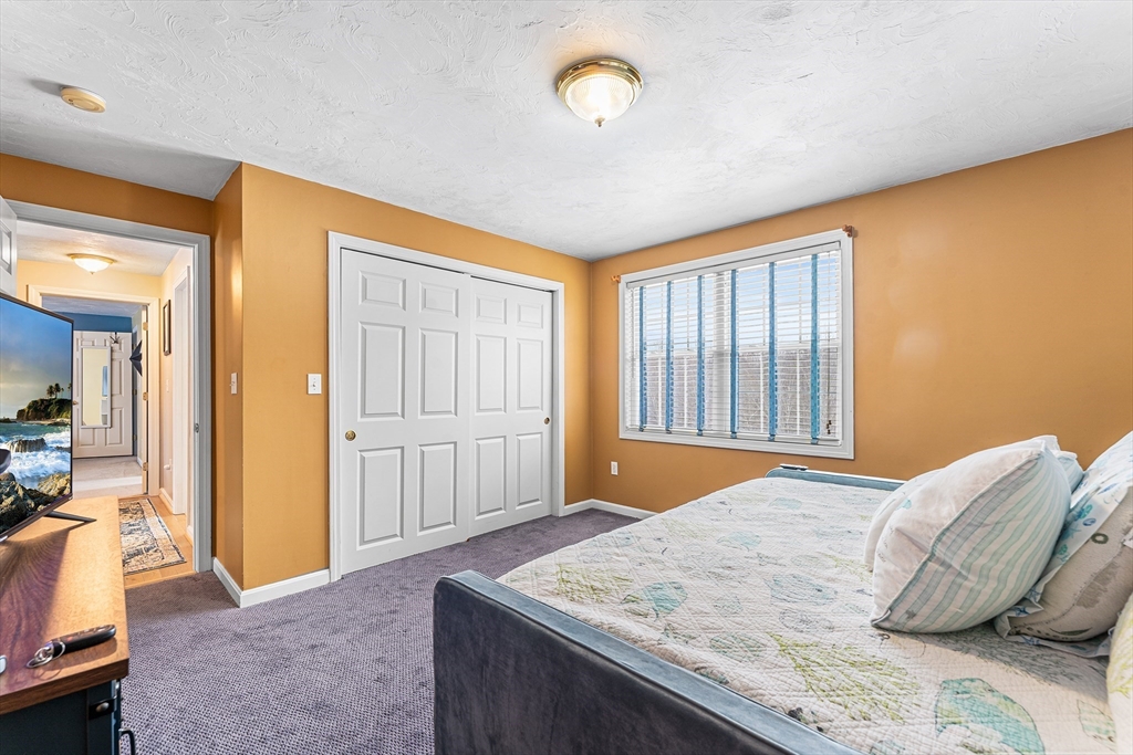 216 Gray Road Templeton, MA 01468 - Photo 19 of 38